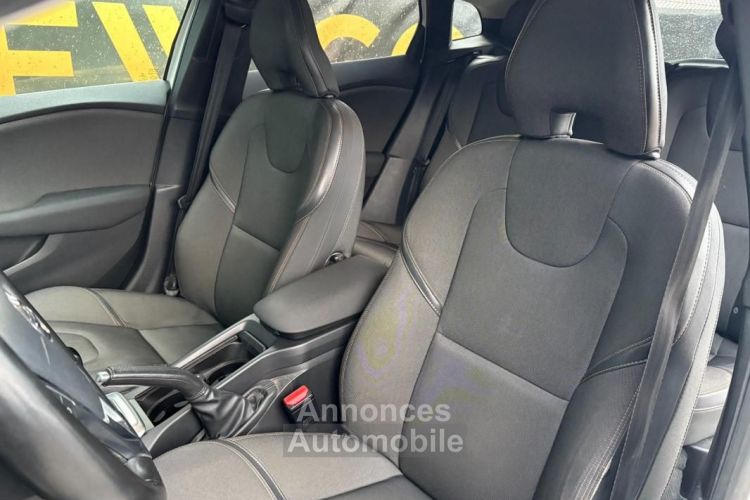 Volvo V40 CROSS-COUNTRY 2.0 D2 120ch 2ème main 4 pneus hiver en plus - <small></small> 10.790 € <small>TTC</small> - #9