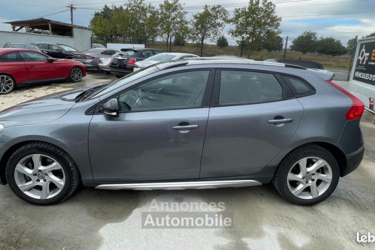 Volvo V40 CROSS-COUNTRY 2.0 D3 150 ch SUMMUM GEARTRONIC BVA DISTRI NEUVE - <small></small> 7.489 € <small>TTC</small> - #4