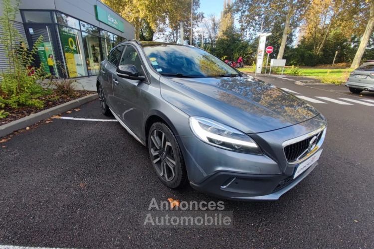 Volvo V40 Cross Country 2.0D D3 16v Turbo 150cv (Régulateur, Toit Pano, Caméra) - <small></small> 17.490 € <small>TTC</small> - #4