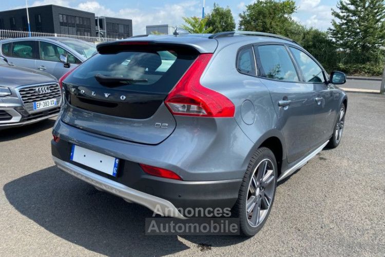 Volvo V40 Cross Country D2 115CH START&STOP MOMENTUM BUSINESS - <small></small> 10.990 € <small>TTC</small> - #2