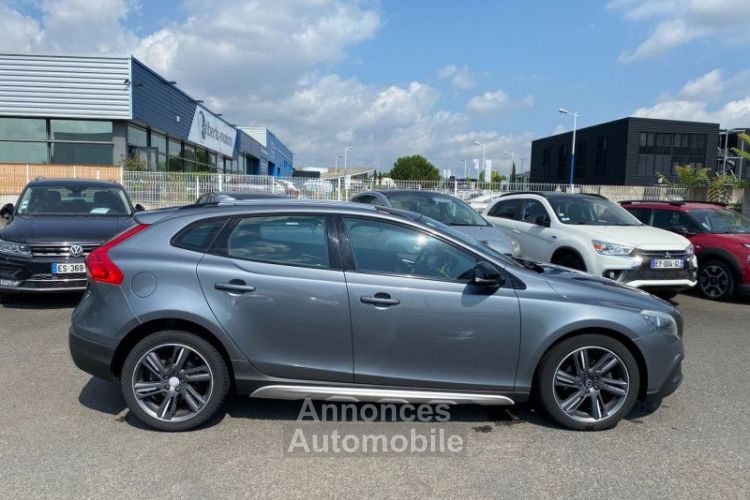 Volvo V40 Cross Country D2 115CH START&STOP MOMENTUM BUSINESS - <small></small> 10.990 € <small>TTC</small> - #3