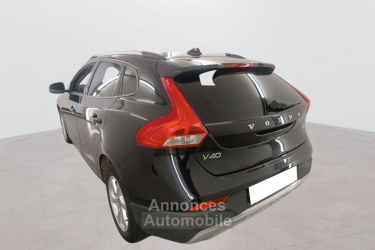 Volvo V40 CROSS COUNTRY D2 120 Cross Country Kinetic - <small></small> 15.490 € <small>TTC</small> - #2