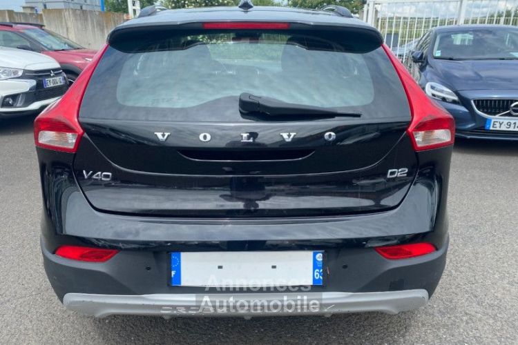 Volvo V40 Cross Country D2 120CH ÖVERSTA EDITION - <small></small> 10.990 € <small>TTC</small> - #6