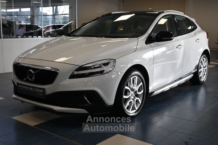 Volvo V40 CROSS COUNTRY T3 152 Geartronic 6 Luxe - <small></small> 17.996 € <small>TTC</small> - #1