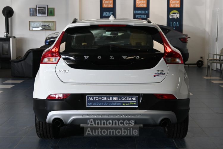 Volvo V40 CROSS COUNTRY T3 152 Geartronic 6 Luxe - <small></small> 17.996 € <small>TTC</small> - #5