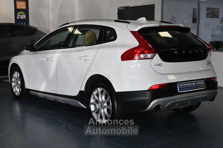 Volvo V40 CROSS COUNTRY T3 152 Geartronic 6 Luxe - <small></small> 17.996 € <small>TTC</small> - #6