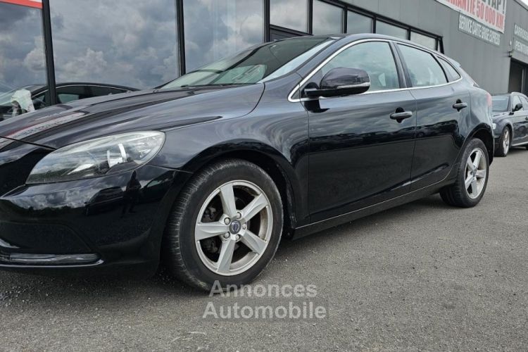 Volvo V40 D2 115 Momentum - <small></small> 9.990 € <small>TTC</small> - #6