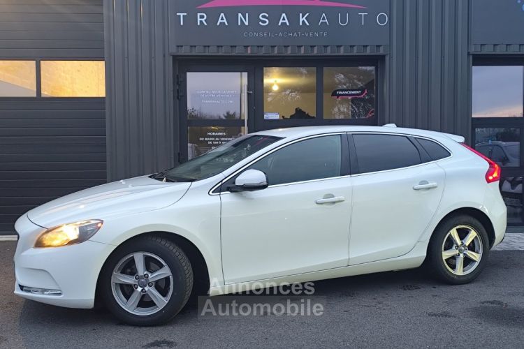 Volvo V40 d2 115 momentum camera de recul regulateur vitesse clim auto - <small></small> 8.990 € <small>TTC</small> - #1