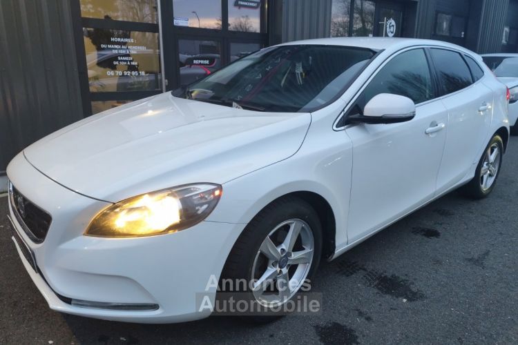 Volvo V40 d2 115 momentum camera de recul regulateur vitesse clim auto - <small></small> 8.990 € <small>TTC</small> - #5