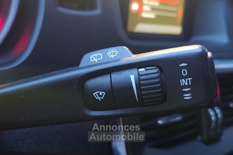 Volvo V40 d2 115 momentum camera de recul regulateur vitesse clim auto - <small></small> 8.990 € <small>TTC</small> - #19