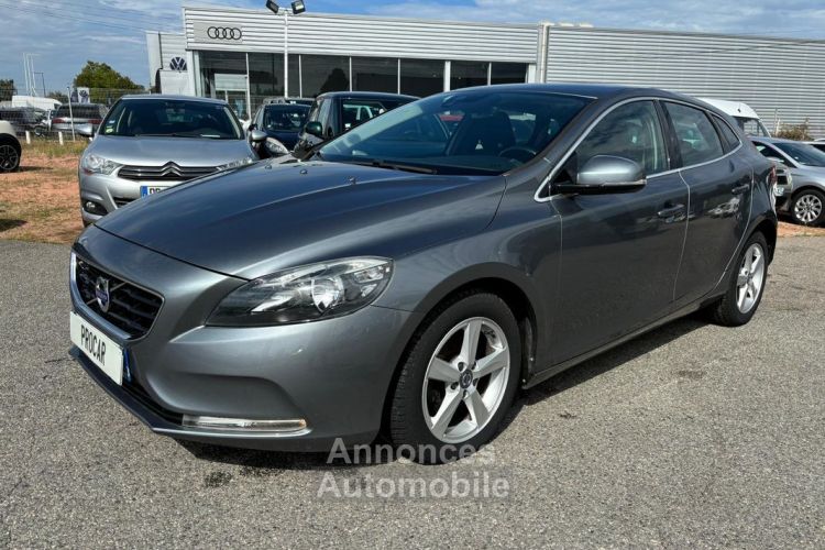 Volvo V40 d2 115 start & stop momentum - <small></small> 10.990 € <small>TTC</small> - #1