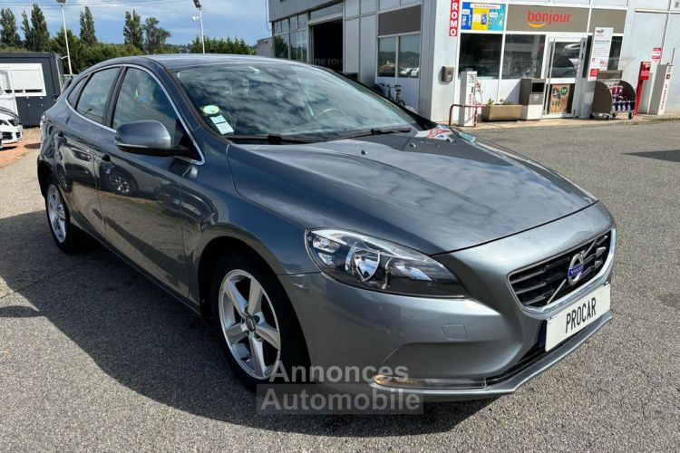 Volvo V40 d2 115 start & stop momentum - <small></small> 10.990 € <small>TTC</small> - #2