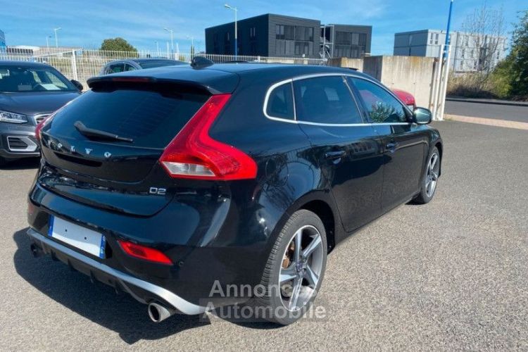 Volvo V40 D2 115CH START&STOP R-DESIGN POWERSHIFT - <small></small> 9.500 € <small>TTC</small> - #2