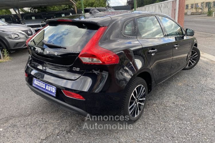 Volvo V40 D2 120 ch Momentum - <small></small> 11.990 € <small>TTC</small> - #2