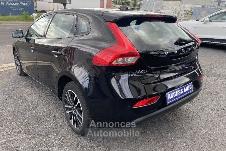 Volvo V40 D2 120 ch Momentum - <small></small> 11.990 € <small>TTC</small> - #9