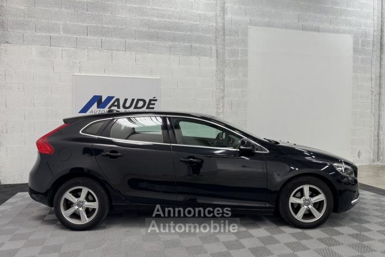 Volvo V40 D2 120 CH MOMENTUM - GARANTIE 6 MOIS - <small></small> 8.990 € <small>TTC</small> - #8