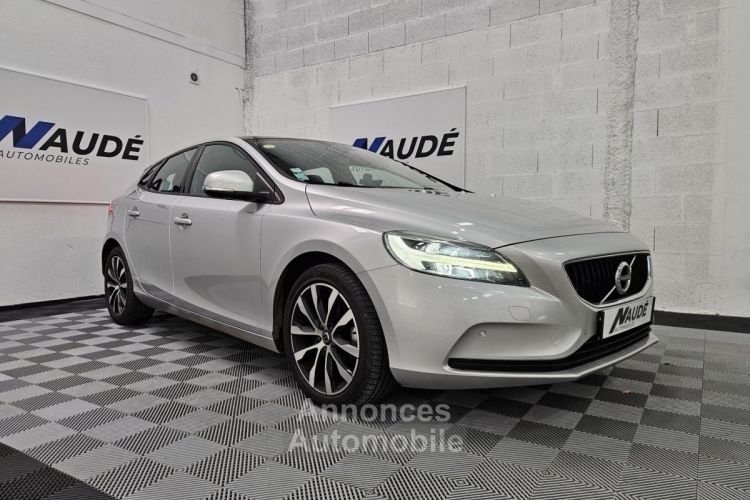 Volvo V40 D2 - 2.0 120 CH Momentum - <small></small> 15.490 € <small>TTC</small> - #1