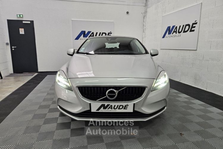 Volvo V40 D2 - 2.0 120 CH Momentum - <small></small> 15.490 € <small>TTC</small> - #2