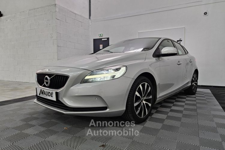 Volvo V40 D2 - 2.0 120 CH Momentum - <small></small> 15.490 € <small>TTC</small> - #3