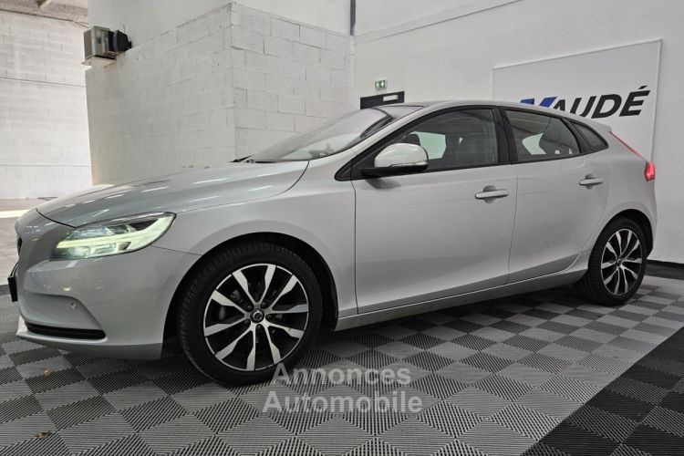 Volvo V40 D2 - 2.0 120 CH Momentum - <small></small> 15.490 € <small>TTC</small> - #4