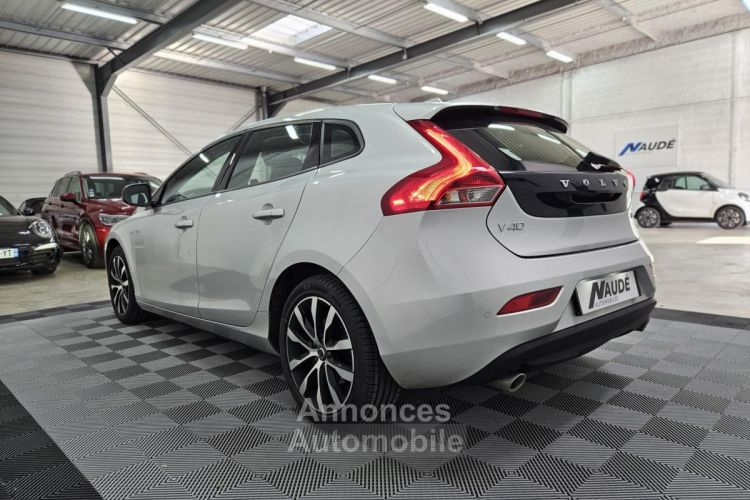 Volvo V40 D2 - 2.0 120 CH Momentum - <small></small> 15.490 € <small>TTC</small> - #5