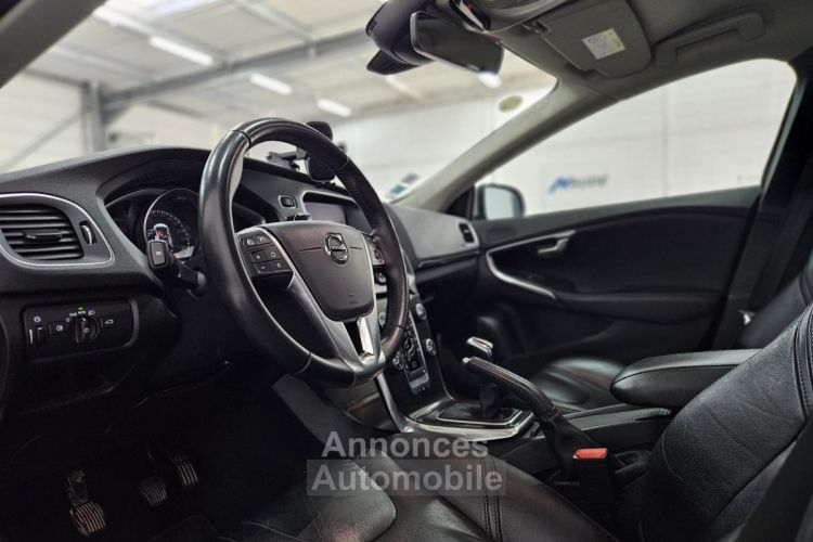 Volvo V40 D2 - 2.0 120 CH Momentum - <small></small> 15.490 € <small>TTC</small> - #9