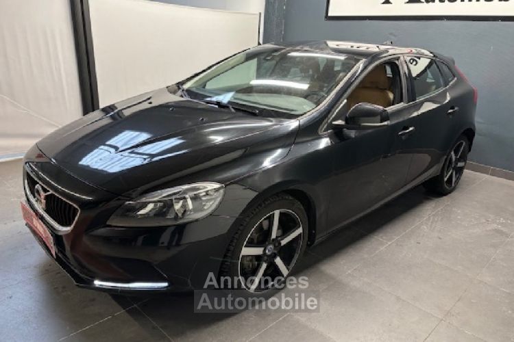 Volvo V40 D3 150 CV Momentum - <small></small> 11.900 € <small>TTC</small> - #2