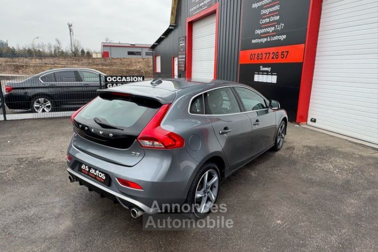 Volvo V40 D3 150 cv R-Design Geartronic Boite AUTO gps- regulateur Bluetooth fermer centralisée alcantara cuir Clim auto- suivi concession distribution neuve ga - <small></small> 11.590 € <small>TTC</small> - #3