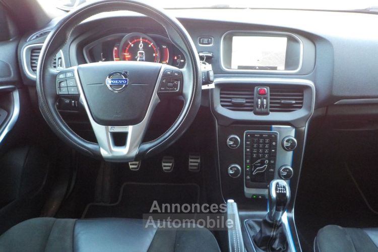 Volvo V40 d3 150 r-design - <small></small> 11.490 € <small>TTC</small> - #8