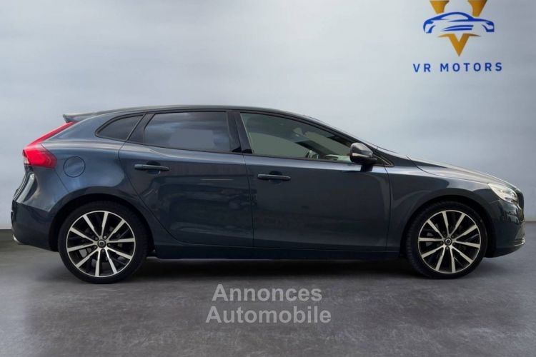 Volvo V40 II D3 AdBlue 150ch Signature Edition Geartronic *SUIVI VOLVO* - <small></small> 20.490 € <small>TTC</small> - #8