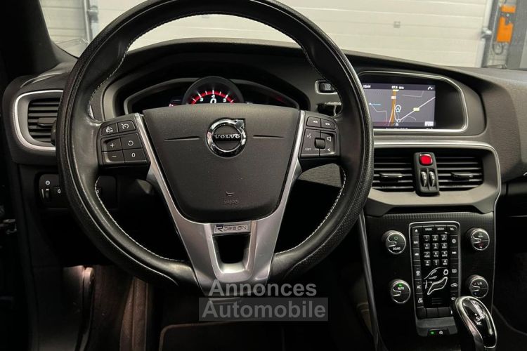 Volvo V40 T2 122 ch Geartronic 6 R-Design - <small></small> 13.990 € <small>TTC</small> - #16