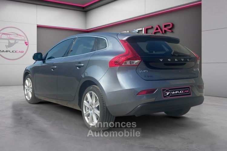 Volvo V40 T2 122 ch Inscription - <small></small> 16.490 € <small>TTC</small> - #5