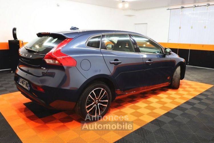 Volvo V40 T2 122CH BUSINESS 7CV - <small></small> 16.990 € <small>TTC</small> - #2