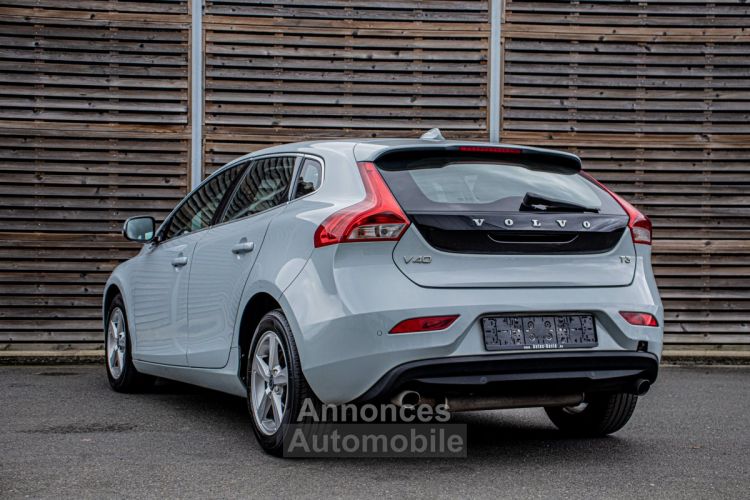 Volvo V40 T3 1.6i  - 1STE EIGENAAR - HISTORIEK - PARKEERSENSOREN - AIRCO - CRUISECONTROL - <small></small> 12.499 € <small>TTC</small> - #10