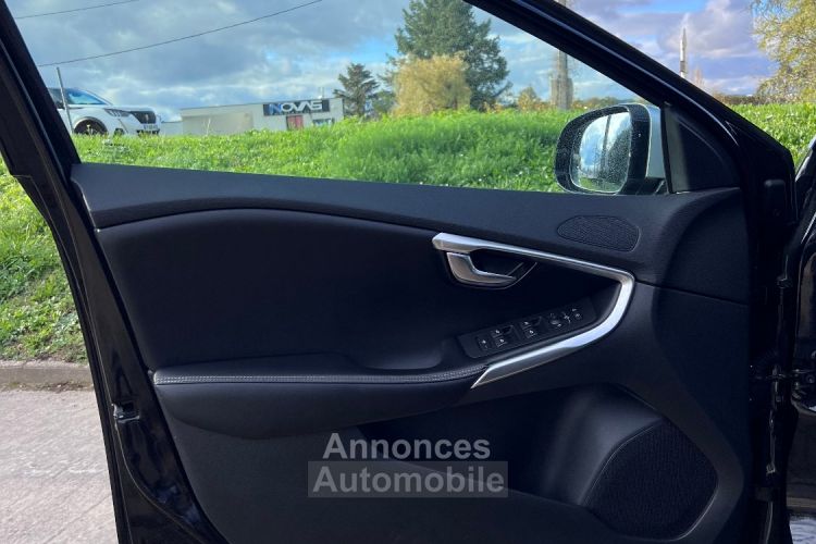 Volvo V40 Volvo V40 D3 150 R-DESIGN GEARTRONIC 6 – Régulateur De Vitesse – Bluetooth – Clim Auto. – Révision Faite – Garantie 12 Mois - Prix sur Demande - #16