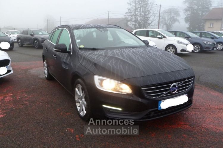 Volvo V60 2.0  D3 150CH BUSINESS GEARTRONIC 6 BOITE AUTO - <small></small> 18.950 € <small>TTC</small> - #2