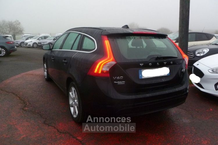 Volvo V60 2.0  D3 150CH BUSINESS GEARTRONIC 6 BOITE AUTO - <small></small> 18.950 € <small>TTC</small> - #4