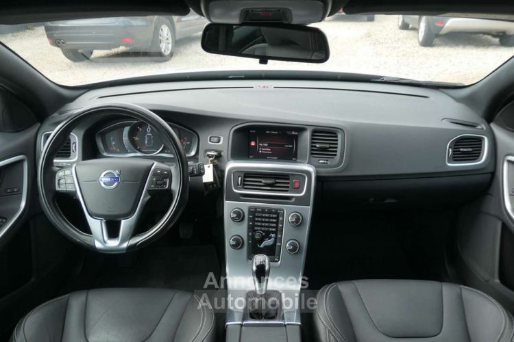 Volvo V60 2.0 D2 Dynamic Edition 1 ER PROP.-CUIR-GPS-G.1AN - <small></small> 10.990 € <small>TTC</small> - #9