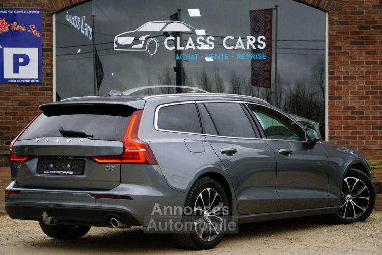 Volvo V60 2.0 D3 Momentum COCKPIT NAVI RADAR CLIMTRONIC 6DT - <small></small> 21.990 € <small>TTC</small> - #3