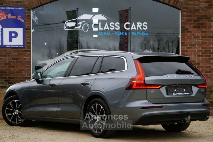 Volvo V60 2.0 D3 Momentum COCKPIT NAVI RADAR CLIMTRONIC 6DT - <small></small> 21.990 € <small>TTC</small> - #4