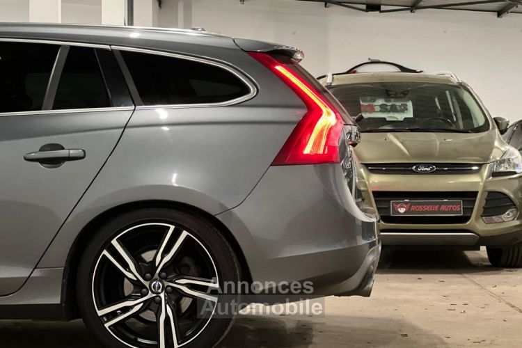 Volvo V60 2.0 T4 190CH R-DESIGN  - <small></small> 16.999 € <small>TTC</small> - #19