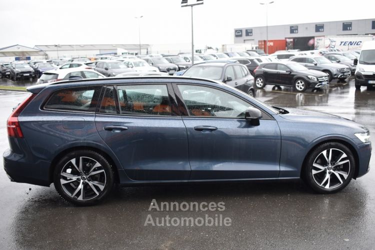 Volvo V60 B3 163CH R-DESIGN DCT 7 - <small></small> 29.490 € <small>TTC</small> - #4