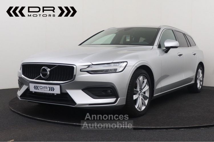 Volvo V60 B4 MOMENTUM GEARTRONIC - LEDER LED KEYLESS ENTRY MIRROR LINK - <small></small> 27.995 € <small>TTC</small> - #1