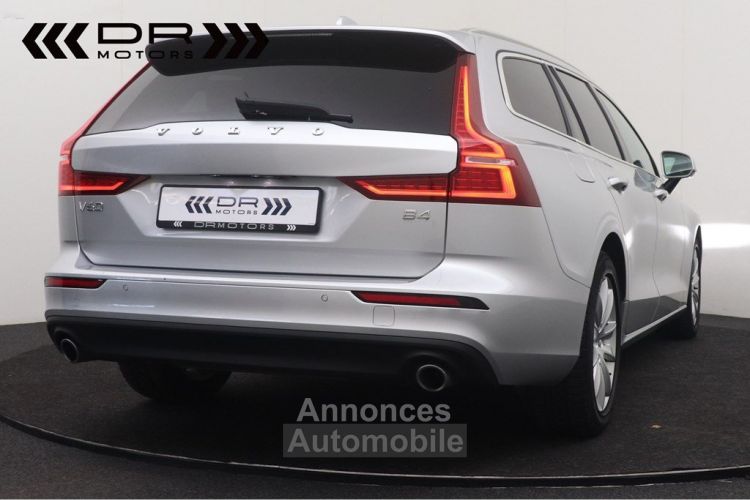 Volvo V60 B4 MOMENTUM GEARTRONIC - LEDER LED KEYLESS ENTRY MIRROR LINK - <small></small> 27.995 € <small>TTC</small> - #5