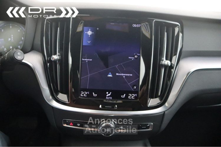 Volvo V60 B4 MOMENTUM GEARTRONIC - LEDER LED KEYLESS ENTRY MIRROR LINK - <small></small> 27.995 € <small>TTC</small> - #17