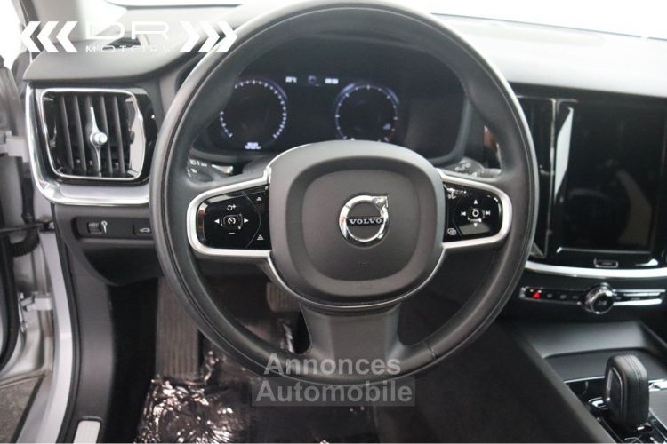 Volvo V60 B4 MOMENTUM GEARTRONIC - LEDER LED KEYLESS ENTRY MIRROR LINK - <small></small> 27.995 € <small>TTC</small> - #32