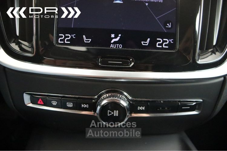 Volvo V60 B4 MOMENTUM GEARTRONIC - LEDER LED KEYLESS ENTRY MIRROR LINK - <small></small> 26.995 € <small>TTC</small> - #24