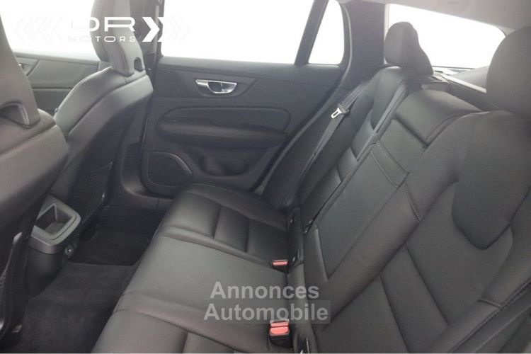 Volvo V60 B4 MOMENTUM GEARTRONIC - LEDER LED KEYLESS ENTRY MIRROR LINK - <small></small> 24.995 € <small>TTC</small> - #41