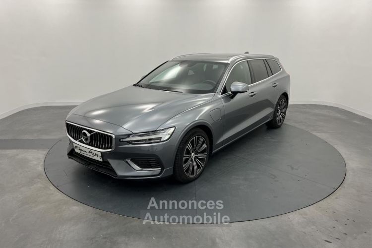 Volvo V60 BUSINESS T6 AWD Recharge 253 ch + 87 Geartronic 8 Executive - <small></small> 39.900 € <small>TTC</small> - #1