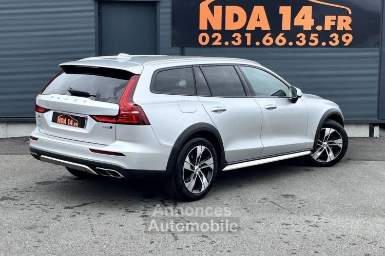 Volvo V60 CROSS COUNTRY B4 AWD 197CH PRO GEARTRONIC 8 - <small></small> 31.990 € <small>TTC</small> - #3